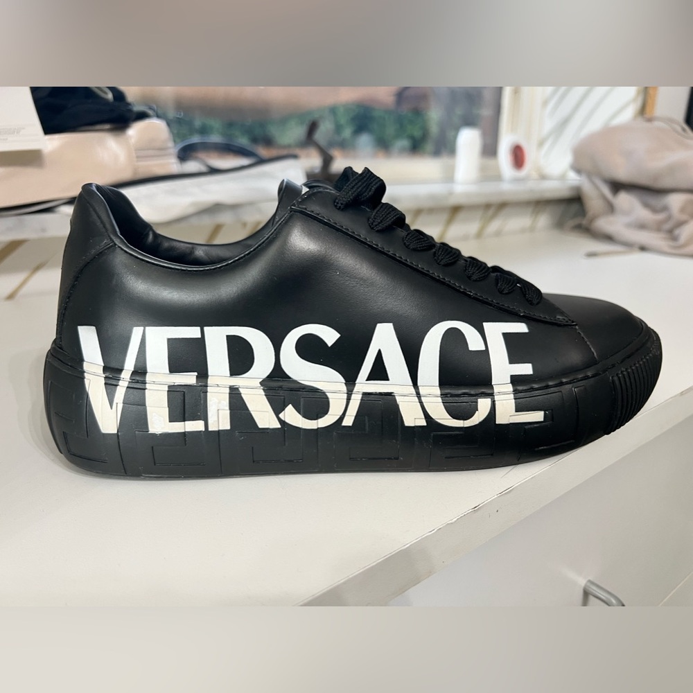 Versace - Greca Logo Low Top Sneaker